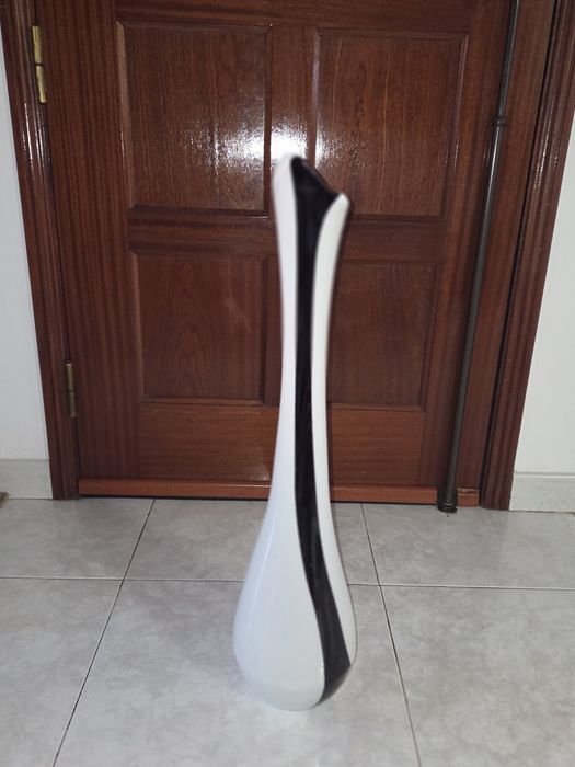 Vendo Jarra com 64 cm
