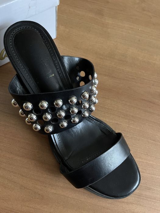 Літні шльопанці