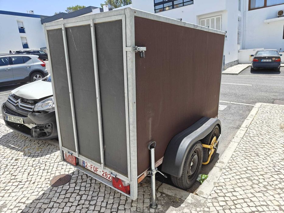 Reboque L250 H150 l125