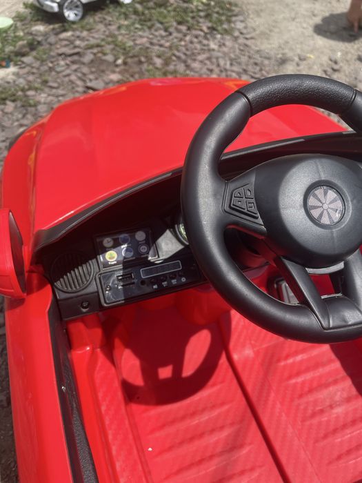 Дитячий автомобіль