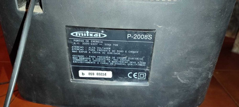 Televisão mitsai antiga