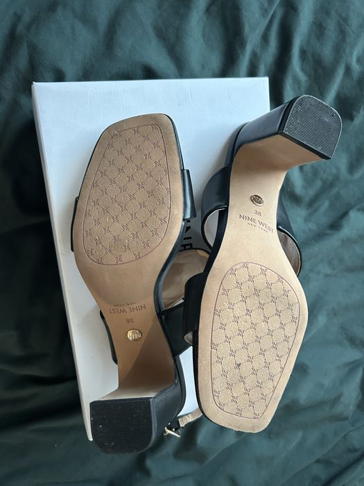 Sandały na słupku  czarne skóra rozm 38 Nine West