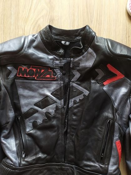 kurtka motocyklowe skórzane - damska?