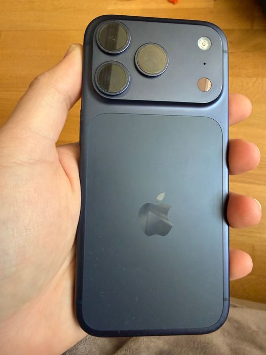 iPhone 17 pro 256 gb Neverlock Blue