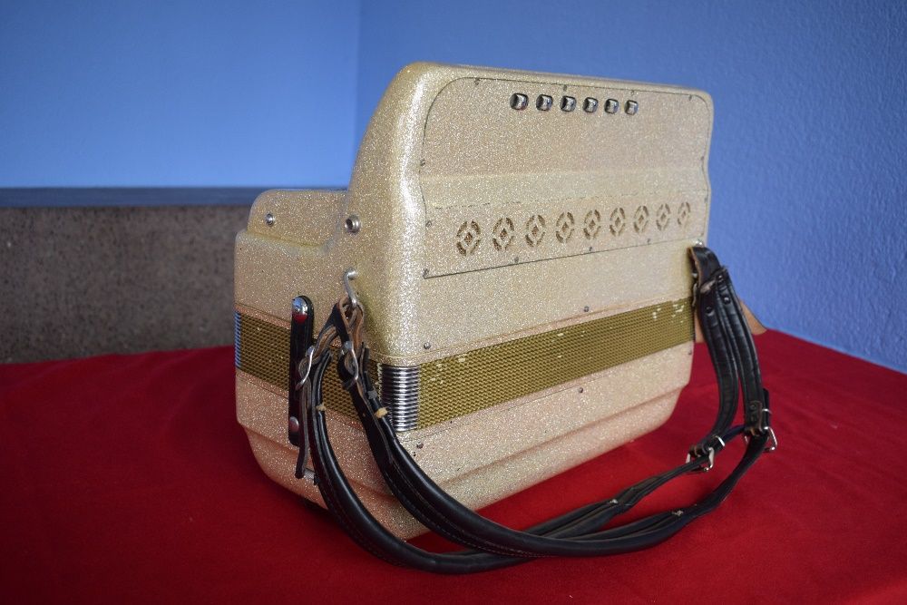 Acordeao Bernard junior Paolo Soprani 4 voz, N 135