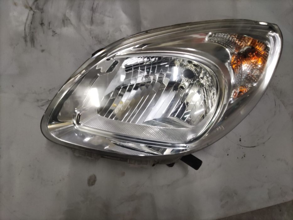 Farol Renault Kangoo