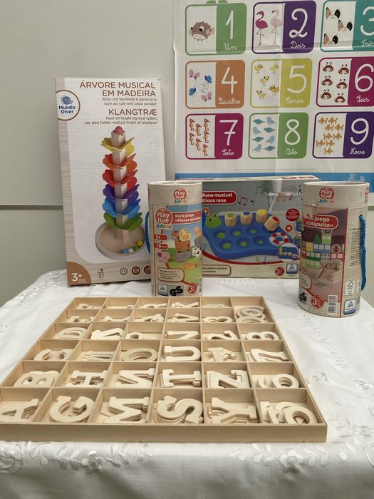 Montessori Brinquedos Visual Musical Letras