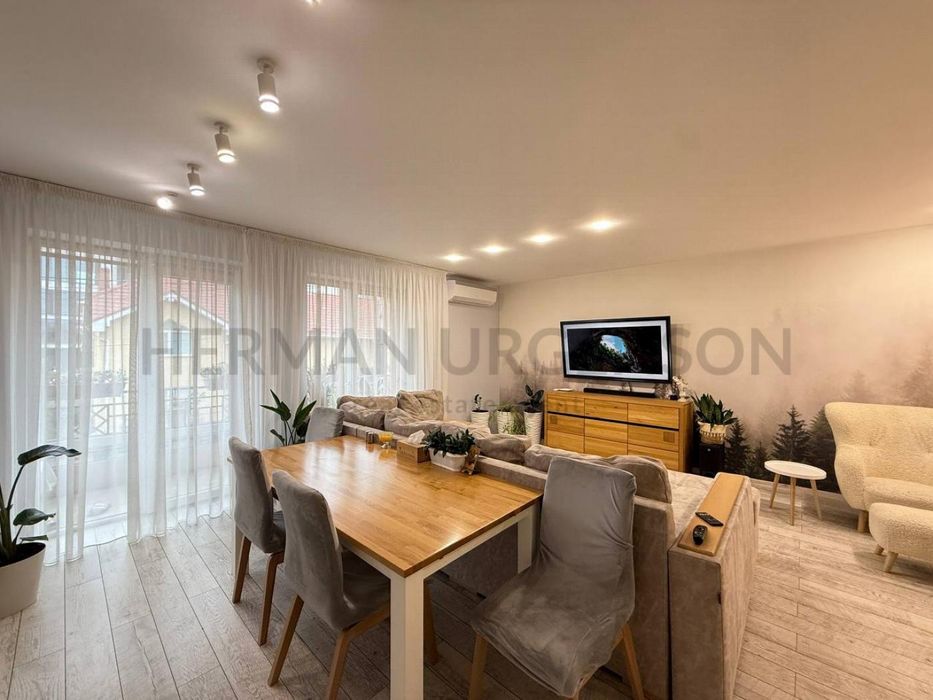 Продаж таунхаусу 207 м.кв / 1 сотка / вул. Капушанська