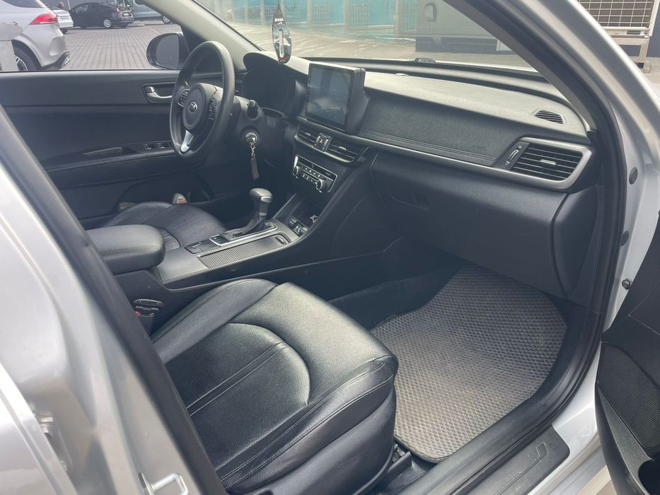 Оренда авто KIA K5 2015 2.0 газ. АКПП. Потижнево