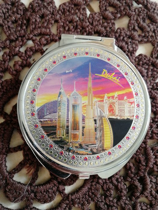 Lusterko kompaktowe makeup Dubai