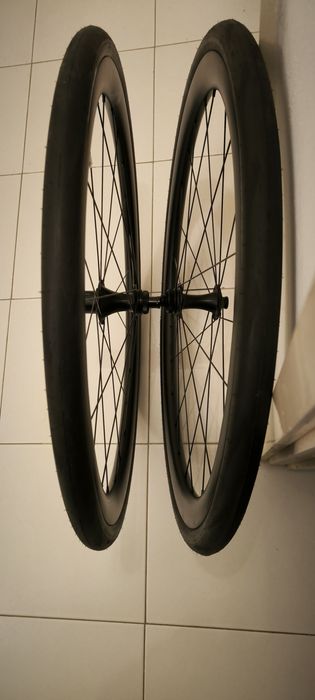 Rodas Carbono Syncros 1.0 Capital 40 mm ( NOVAS  com pneus ).