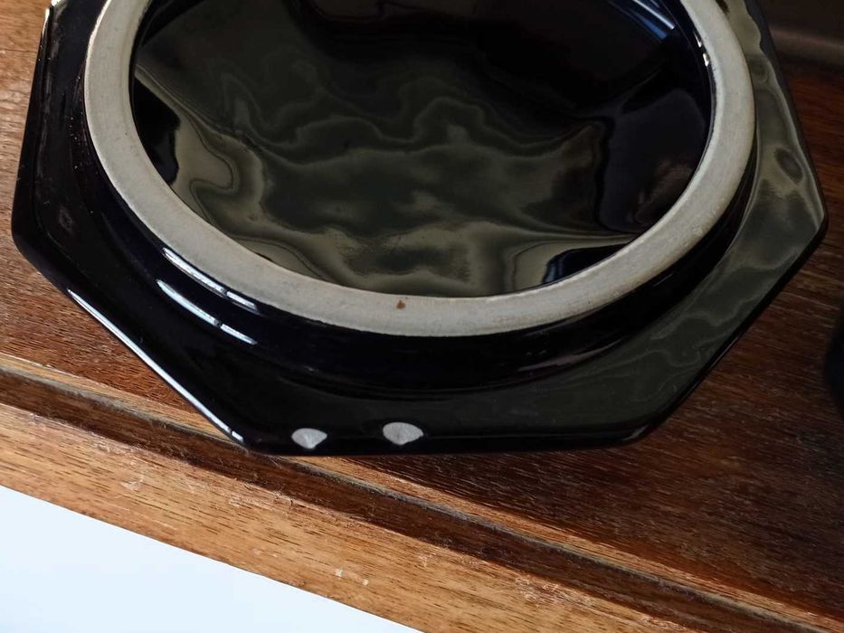 Jarra e pote em porcelana decorada