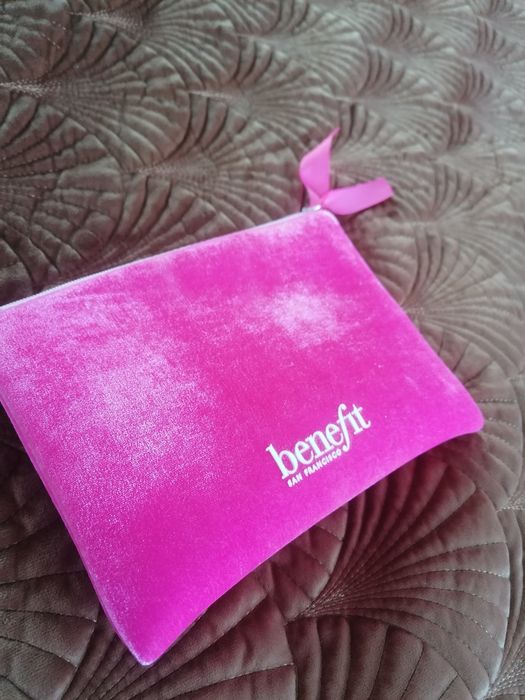 Benefit kosmetyczka