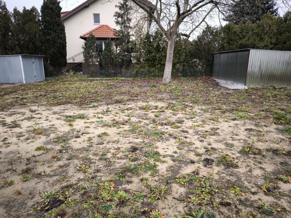 Miejsce na Garaż Fordon !