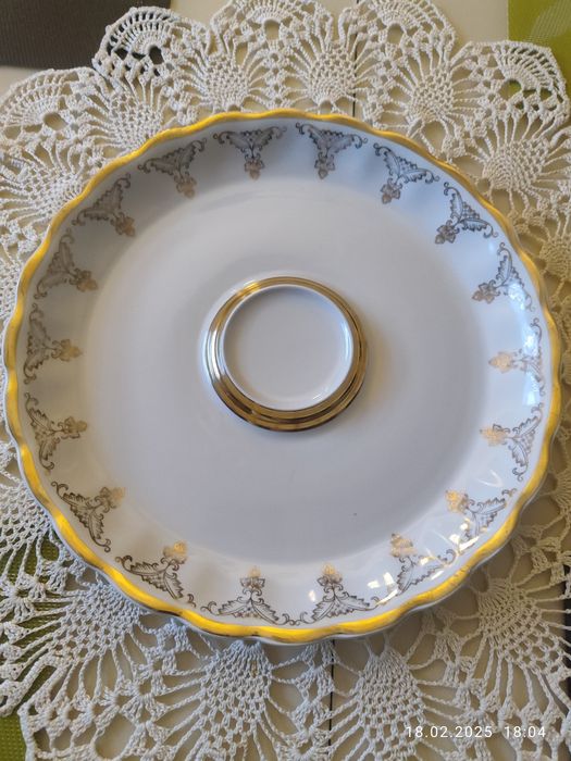 Блюдо на гарний стіл.