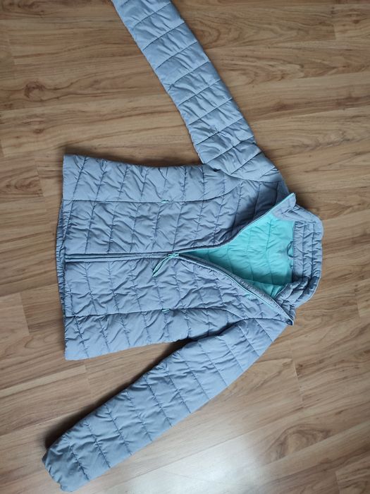 Kurtka 4F pikowana puchowa na wiosnę i jesień