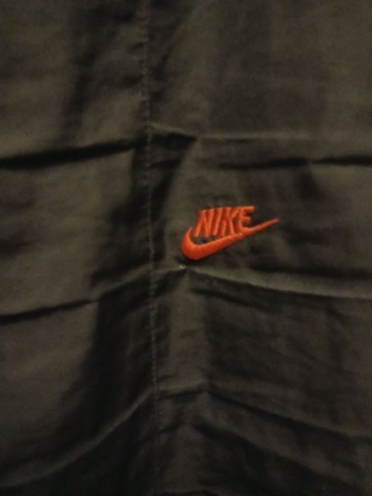 CArne spodnie ala ortalion matowy z czerwonym napisem NIKE R. L