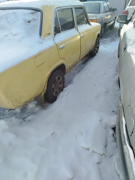 Ціна Низ ринку. Мотор працює гарно