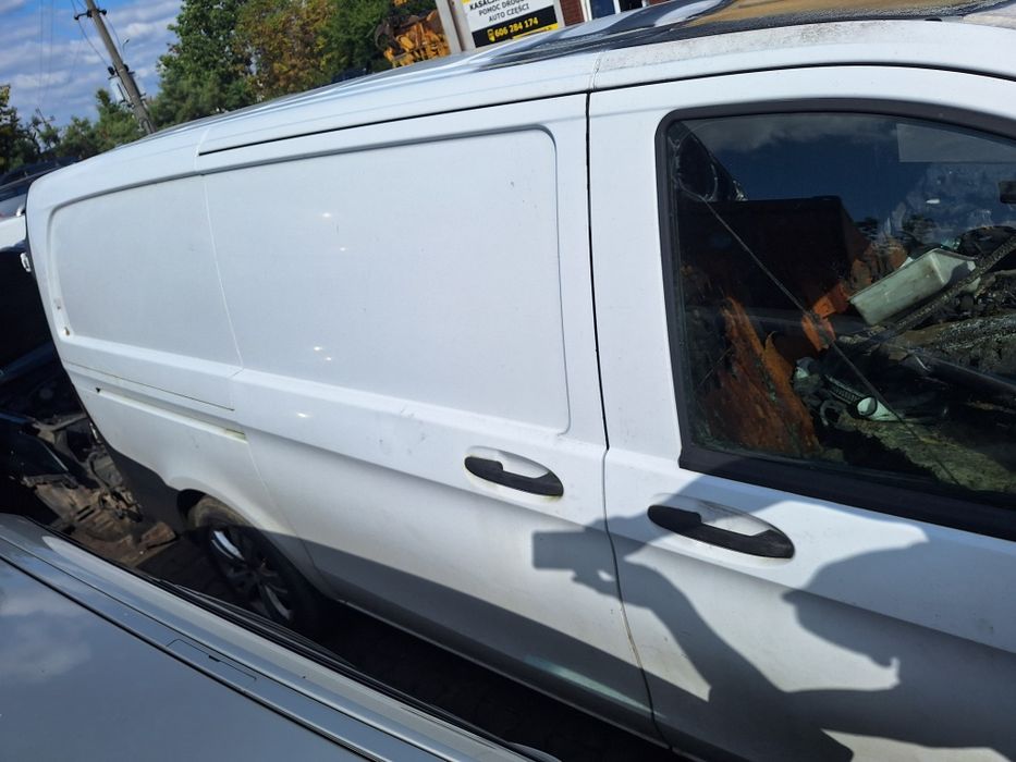 Vito 447 1.6d  114 na części, komplet dokumentów