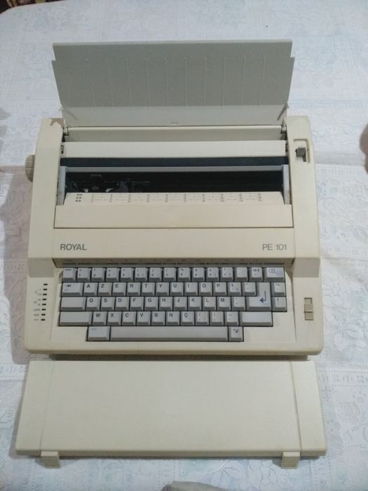 Máquina Escrever Royal