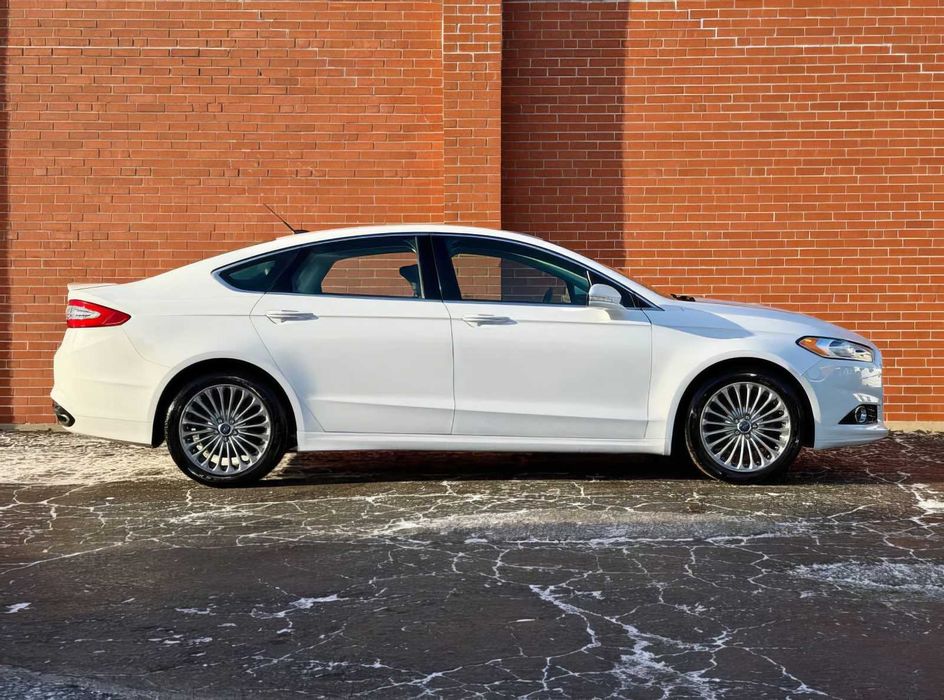 Ford Fusion Titanium      2014