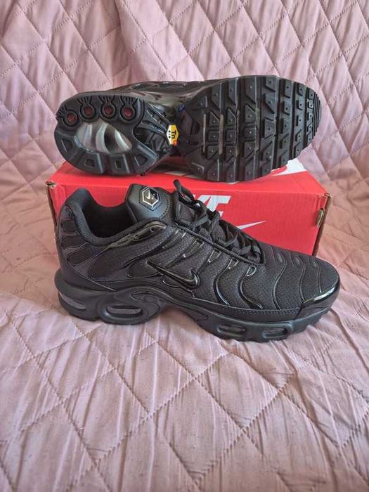 Blackout Mode Nike Air Max Plus TN Black Edition Now in Stores 41