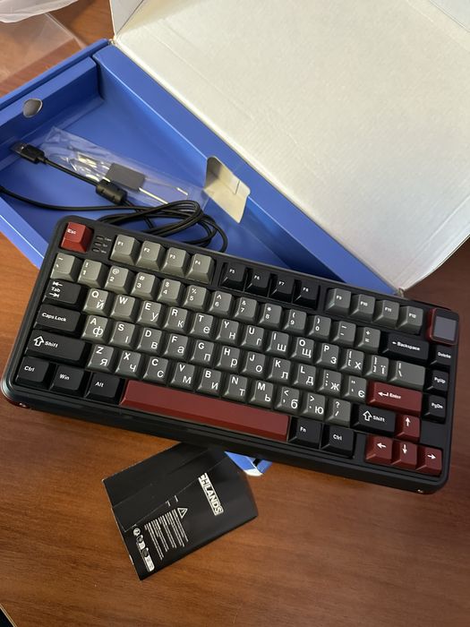 Продам НОВУ клавіатуру