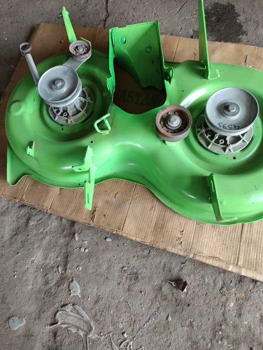 Kosisko traktorka castel garden