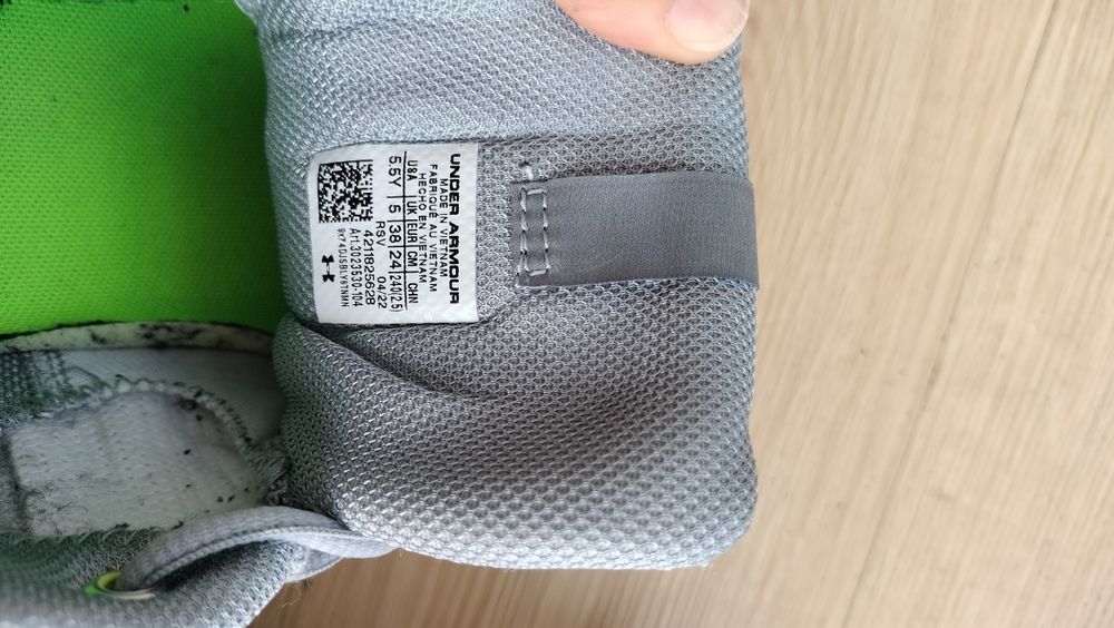 Ténis Under Armour (Curry) 
muito novo 
N 42
Entrego pelas proximidade