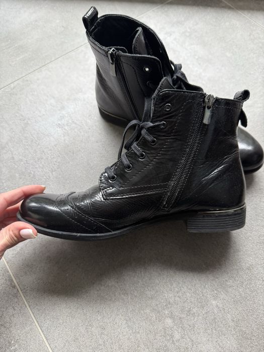 Botki lakierki Lasocki rozm.39