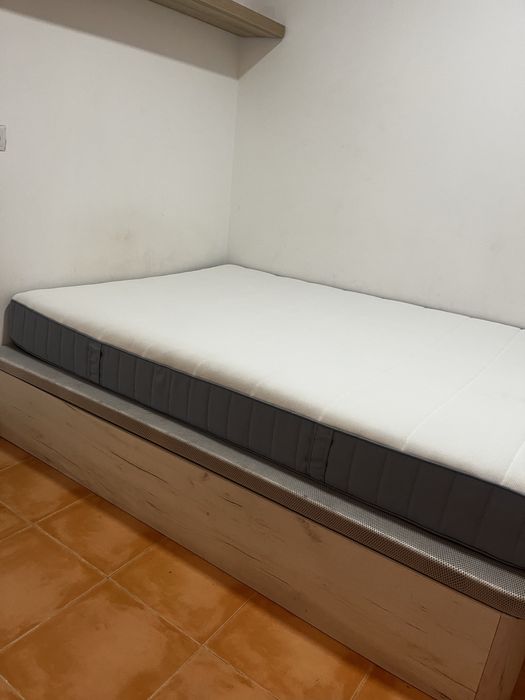 Sommier 140x190 + Colchão Molas Ensacadas