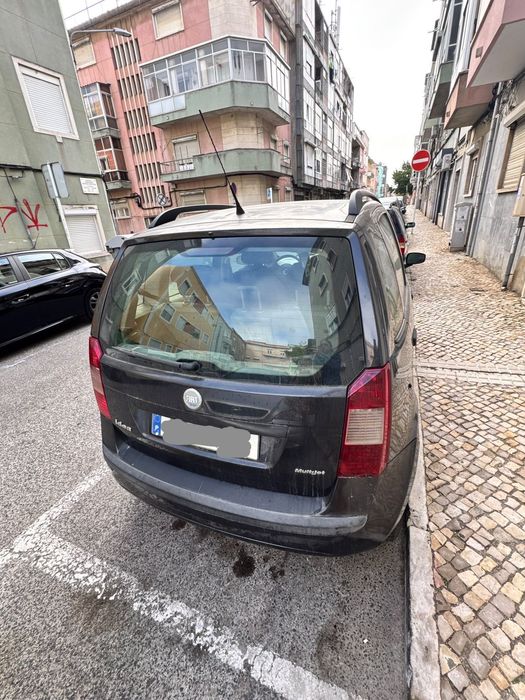Fiat idea ano 2006 carro