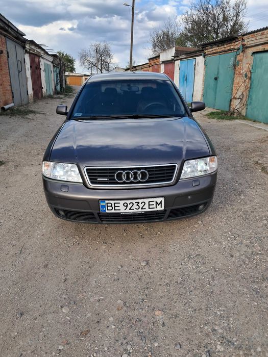 Автомобіль  на продаж
