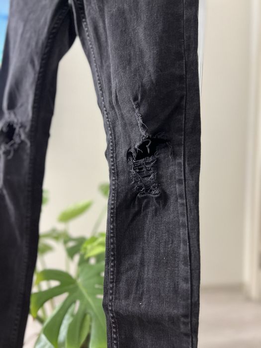 Чоловічі чорні джинси