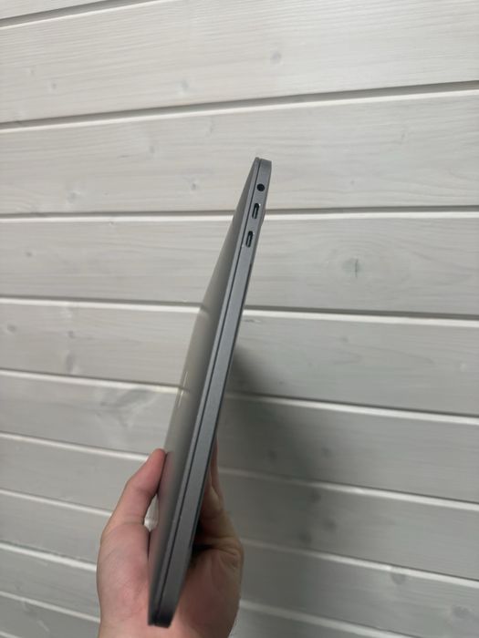 Чудовий! Macbook Pro 13 2019 i5 16озу 512gb ssd