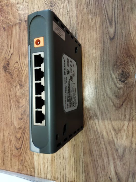Комутатор D-Link DES-1005D