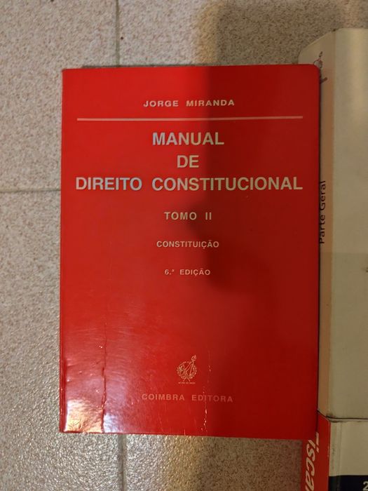 Vários livros direito