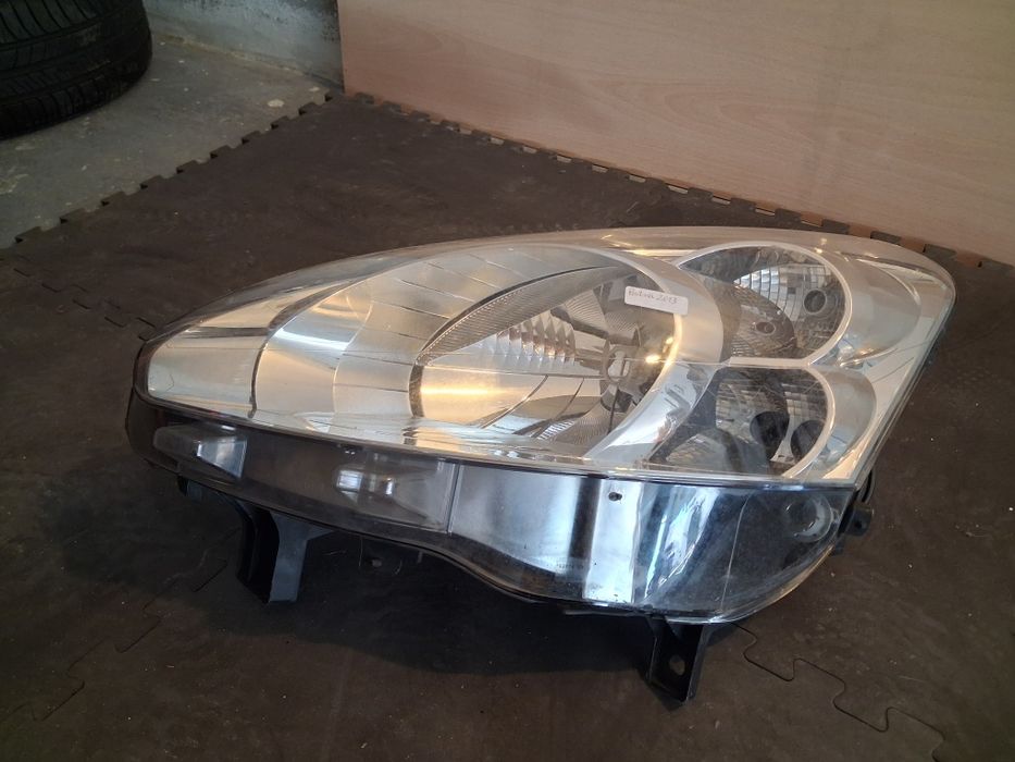 Farol lado do condutor Peugeot partner