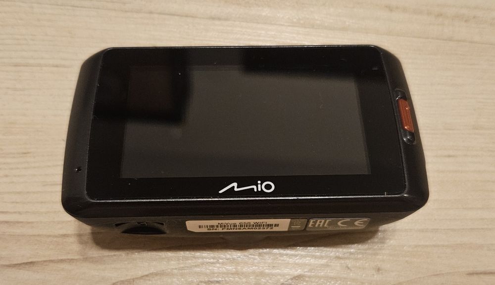 Kamera samochodowa Mio MiVue 658 – uszkodzona / na części