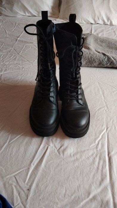 Botas como novas usadas duas vezes tamanhos 36/37/38