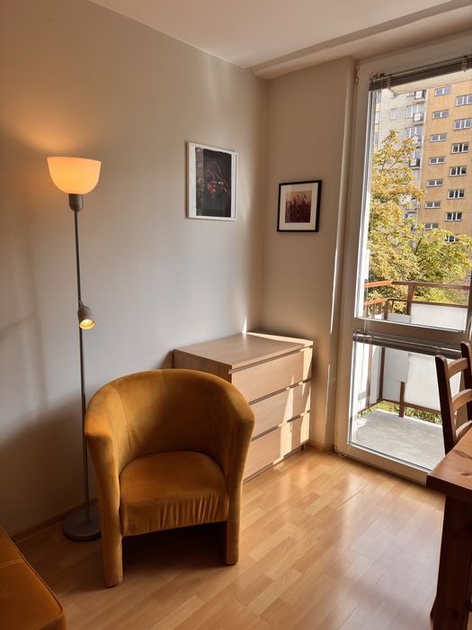 Umeblowana kawalerka 32 m² – 200 m od metra Kondratowicza. Dostepna od zaraz