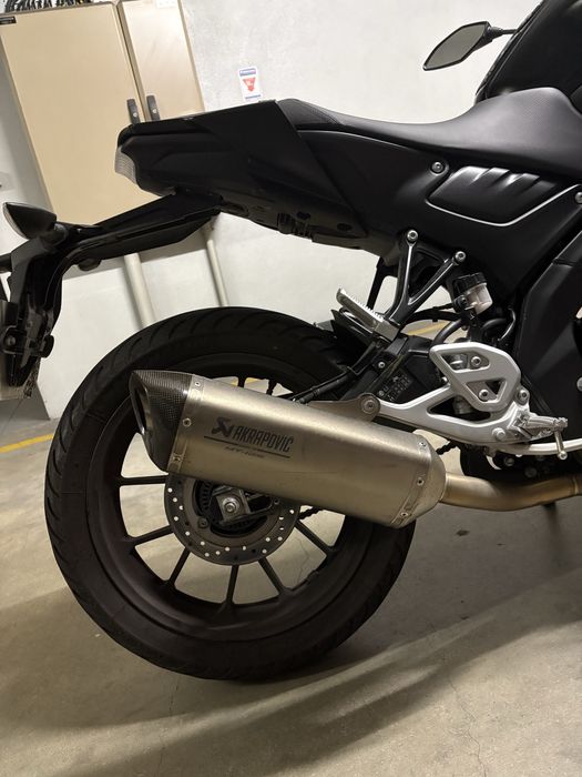 Yamaha MT-125 c/vários extras