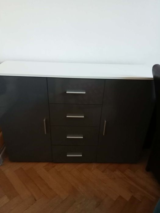Sprzedam meble komoda plus sofa