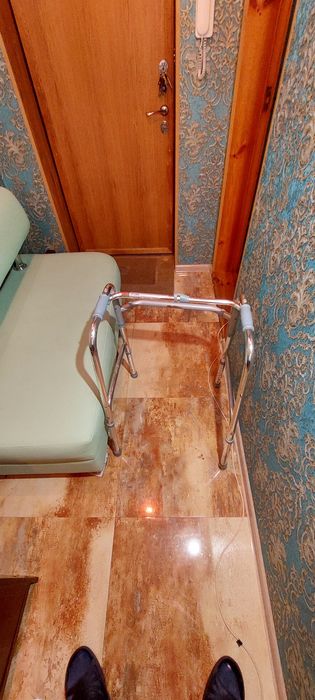 Ходунки для инвалида