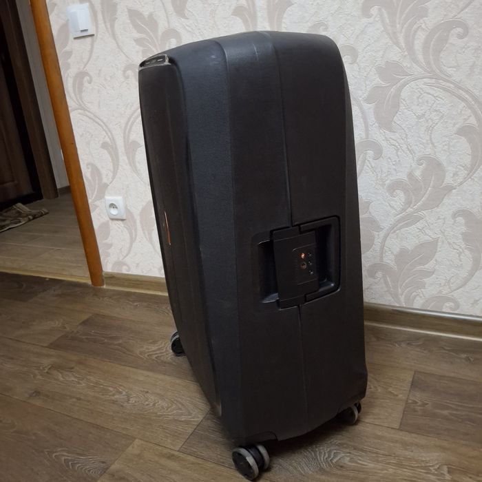 Велика валіза чемодан samsonite