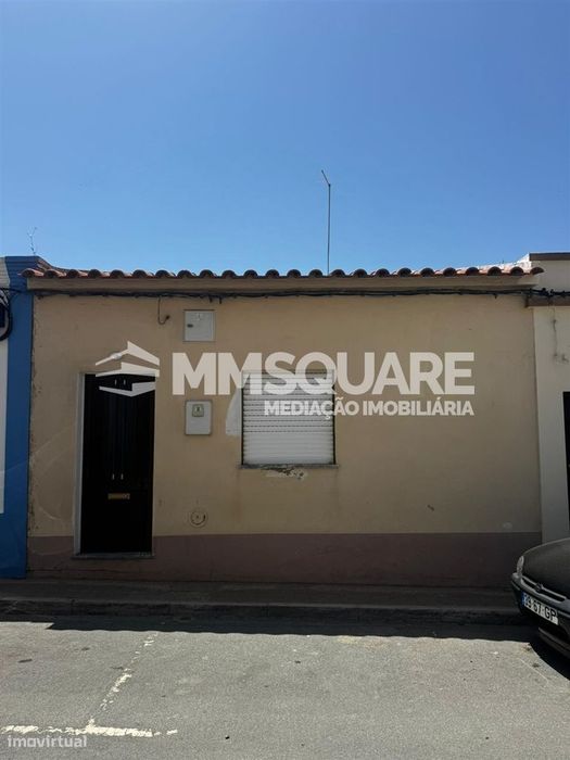 Moradia T2 no centro de Ourique
