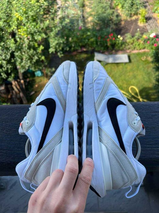Кросівки Nike Air Max Dawn (42.5)