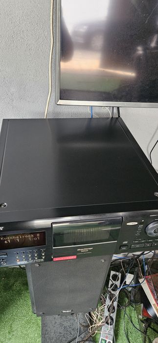 Sony CDP- CX 270