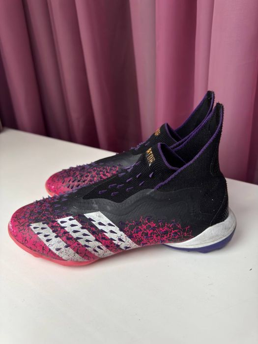 Дитячі сороконіжки багатошипки Аdidas Predator Freak