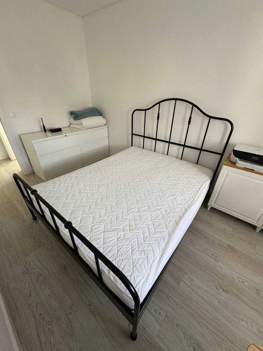 Cama Ikea para Casal - 160x200 SAGSTUA